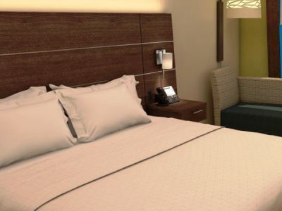 Express & - South By Ihg Hotel Olathe